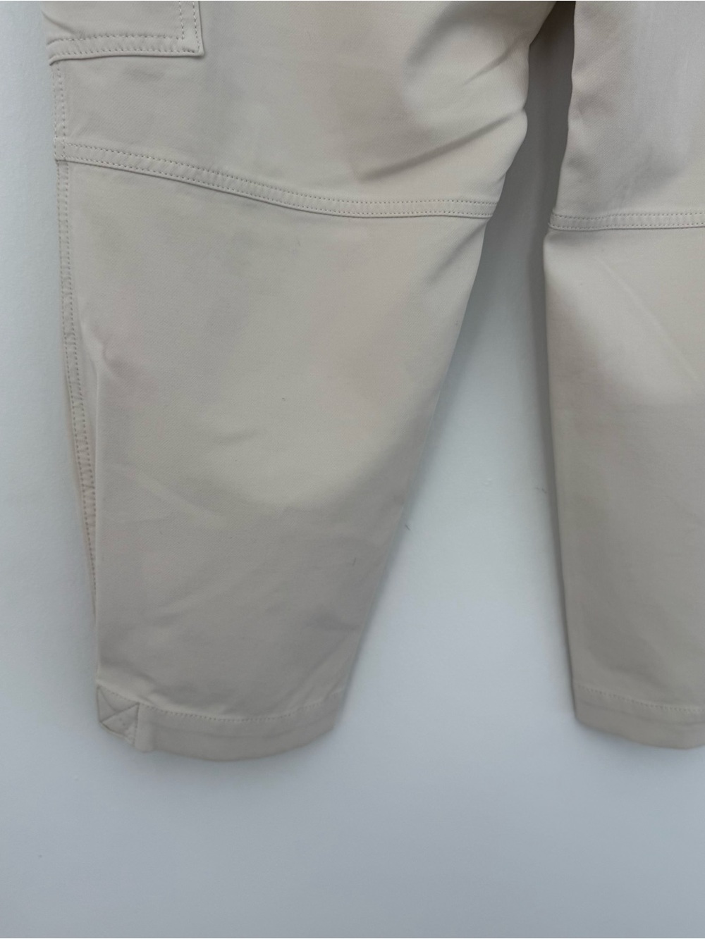 Banana Republic Cream High Waist Tapered Cargo Pants Sz 16 Jersey Knit Travel - Picture 11 of 14